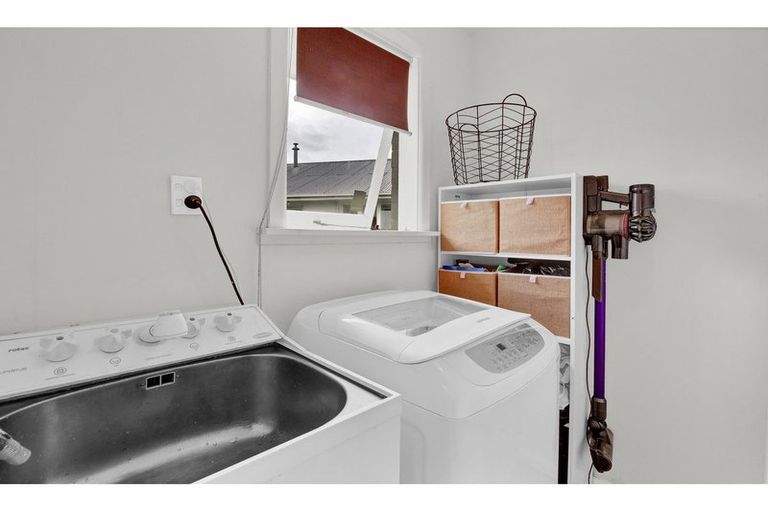 Photo of property in 17 Opal Place, Casebrook, Christchurch, 8051