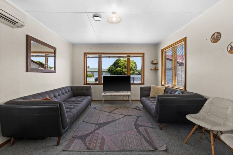 Photo of property in 6 Kauri Street, Taradale, Napier, 4112