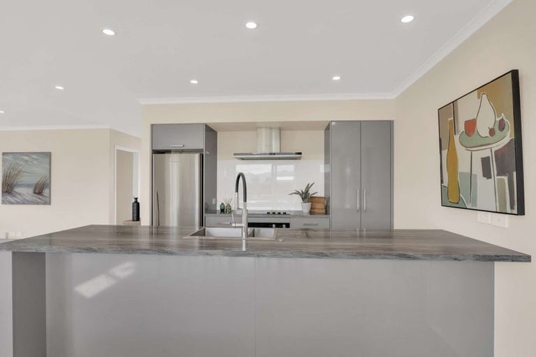 Photo of property in 3 Bravo Place, Whitianga, 3510