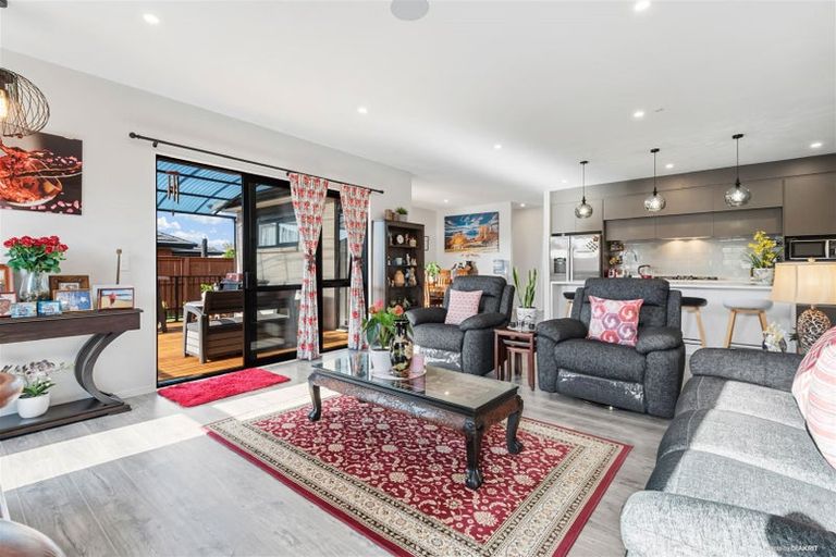 Photo of property in 58 Harbour Crest Drive, Waiuku, 2123