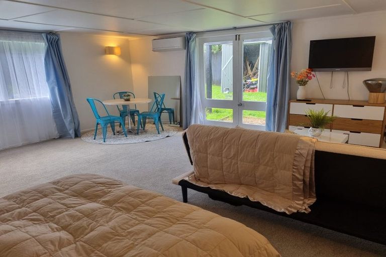 Photo of property in 279 Royal Road, Massey, Auckland, 0614