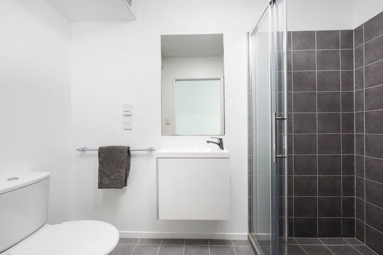 Photo of property in 2/135 Marine Parade, Mount Maunganui, 3116