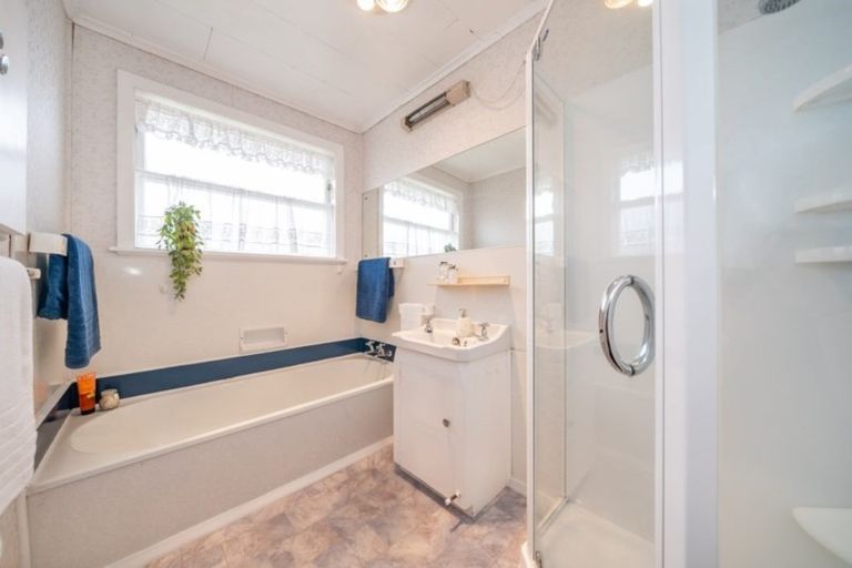 Photo of property in 12 Snell Grove, Clouston Park, Upper Hutt, 5018