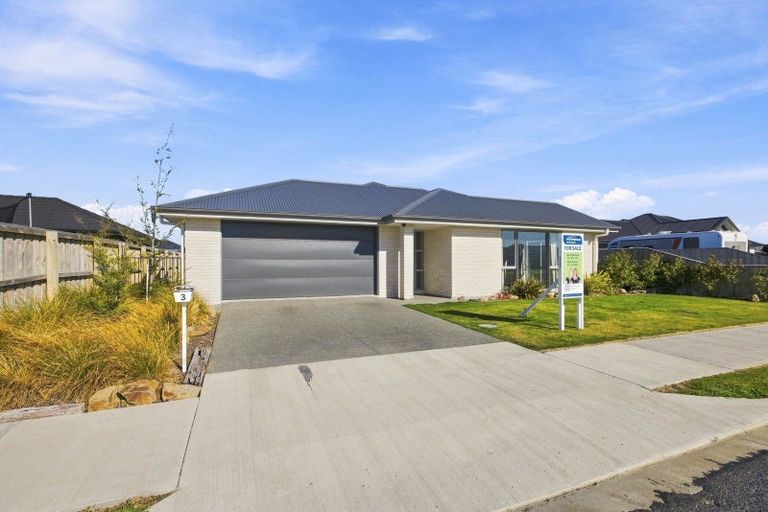 Photo of property in 3 Yates Place, Amberley, 7410