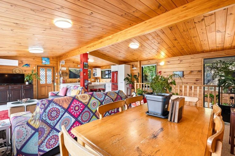 Photo of property in 9a Finlay Grove, Waikawa, Picton, 7220