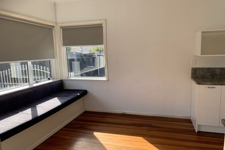 Photo of property in 134 Weraroa Road, Levin, 5510