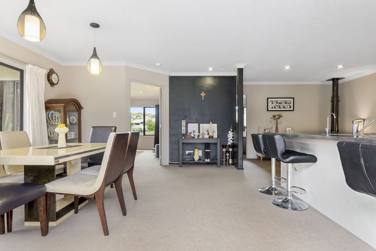 Photo of property in 22 Rosella Drive, Welcome Bay, Tauranga, 3112