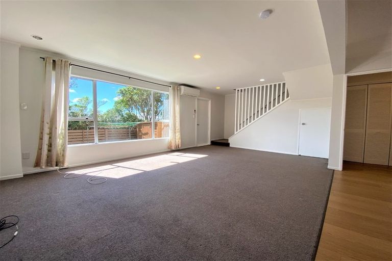 Photo of property in 7 Hollydale Grove, Churton Park, Wellington, 6037