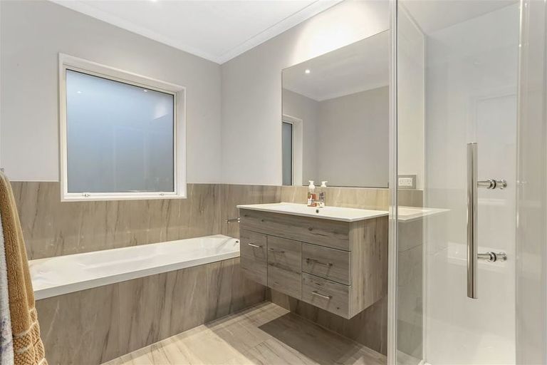 Photo of property in 65 Madison Terrace, Silverdale, 0932