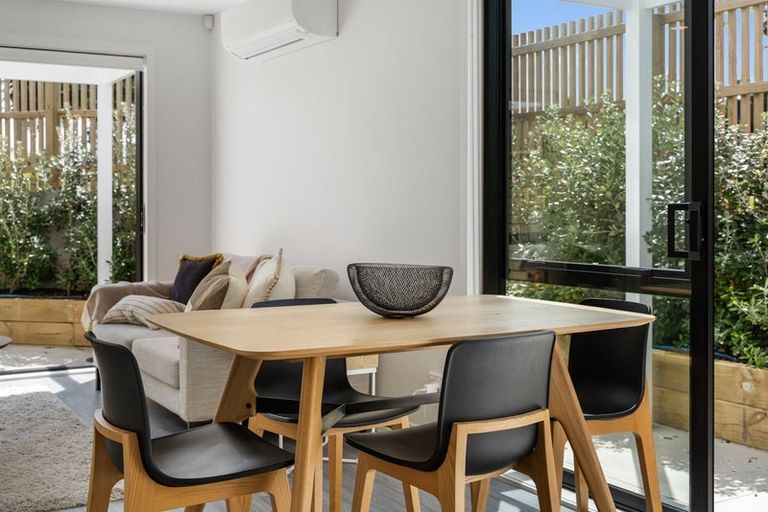 Photo of property in 2a Ellen Avenue, Hillcrest, Auckland, 0627