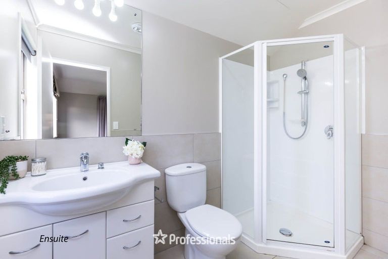 Photo of property in 64 Evergreen Crescent, Trentham, Upper Hutt, 5018