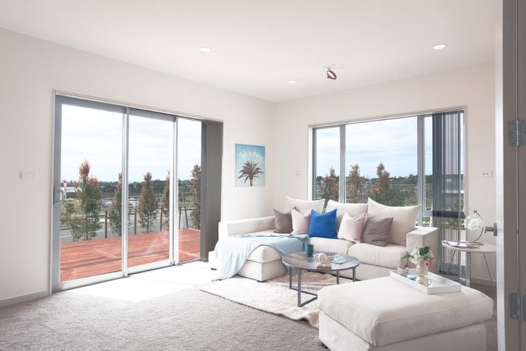 Photo of property in 10 Miller Rise, Silverdale, 0932