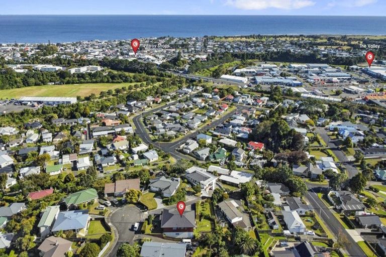 Photo of property in 8 Hillcrest Street, Glen Avon, New Plymouth, 4312