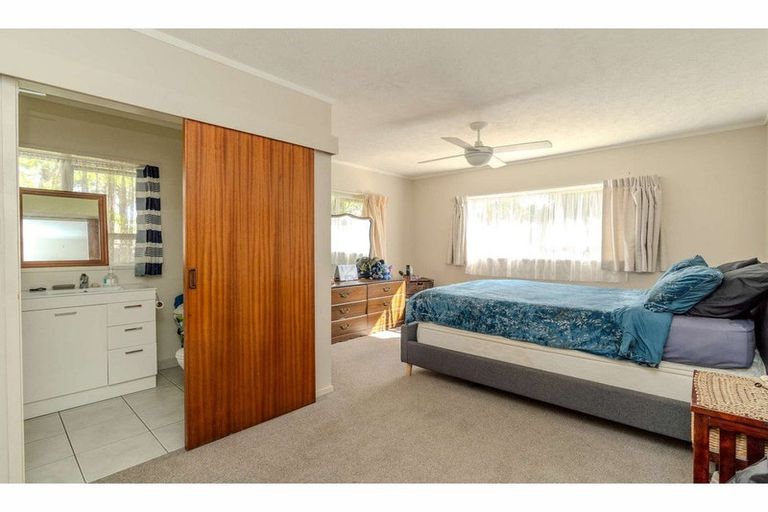 Photo of property in 11 Hawkings Crescent, Kerikeri, 0230