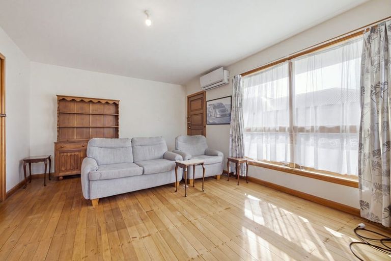 Photo of property in 2/102 Wainoni Road, Avondale, Christchurch, 8061