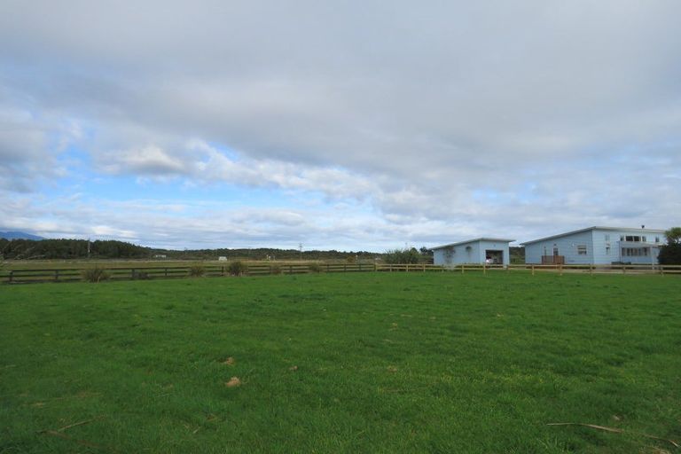 Photo of property in 31 Elley Drive, Carters Beach, Westport, 7825