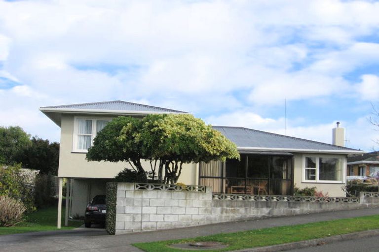 Photo of property in 57 Parkland Crescent, Terrace End, Palmerston North, 4410