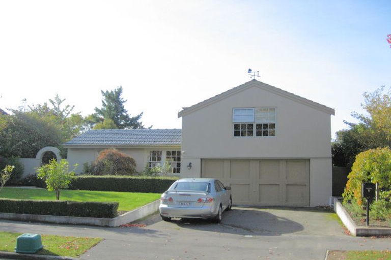 Photo of property in 6 Tuirau Place, Ilam, Christchurch, 8041