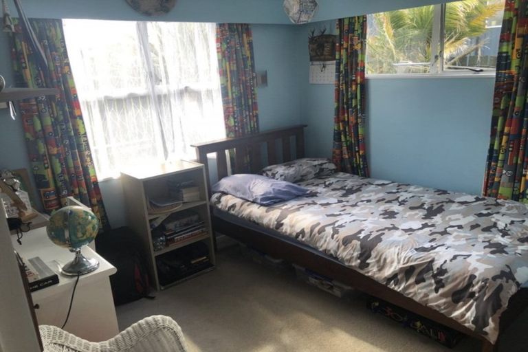 Photo of property in 1 Moa Place, Onerahi, Whangarei, 0110