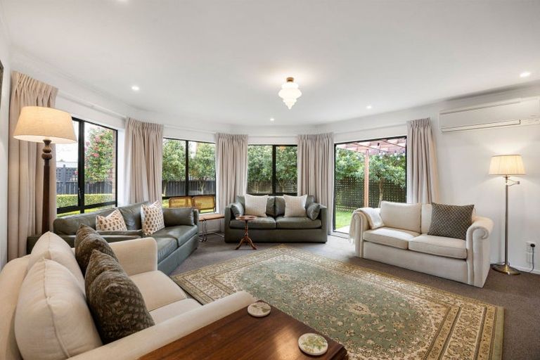 Photo of property in 111 Hall Street, Cambridge, 3434