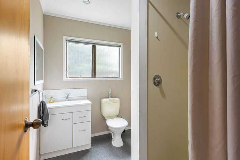 Photo of property in 2/35 Bay Street, Red Beach, 0932