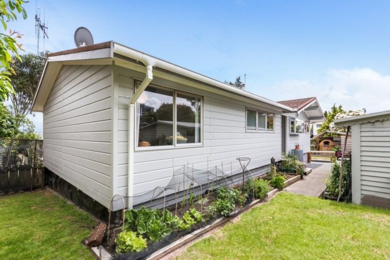 Photo of property in 2 Kensington Place, Richmond Heights, Taupo, 3330