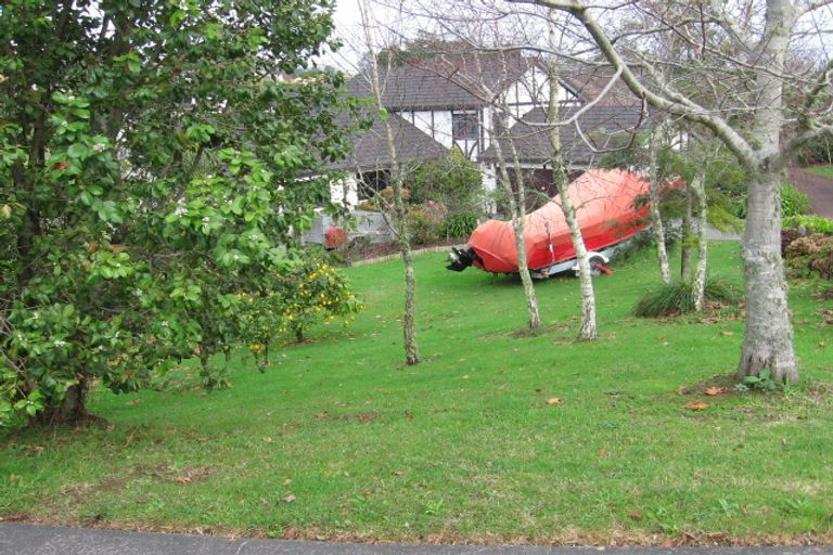 Photo of property in 37 Isobel Road, Greenhithe, Auckland, 0632