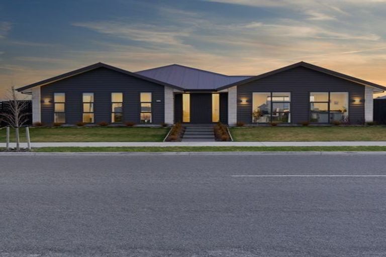 Photo of property in 21 Goldie Drive, Rangiora, 7400