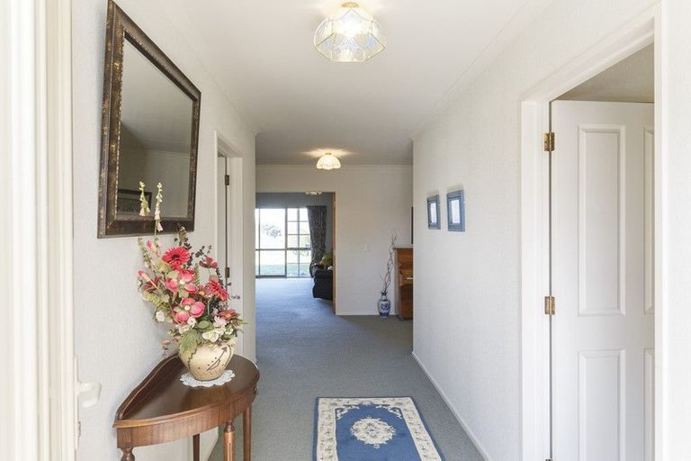 Photo of property in 51 Royal Oak Drive, Kelvin Grove, Palmerston North, 4414