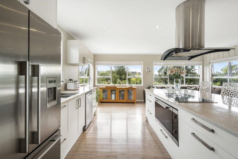 Photo of property in 74 Aberdeen Road, Campbells Bay, Auckland, 0620