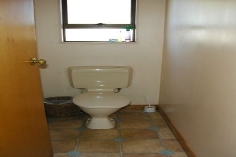 Photo of property in 50 Eugenia Rise, Totara Heights, Auckland, 2105