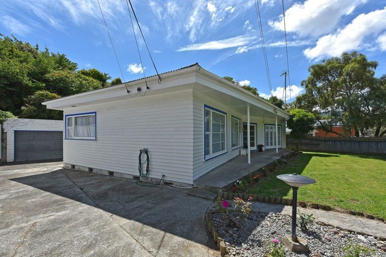 Photo of property in 22 Field Street, Silverstream, Upper Hutt, 5019