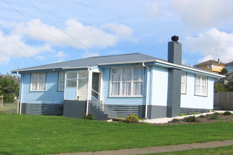 Photo of property in 7 Te Puke Street, Titahi Bay, Porirua, 5022