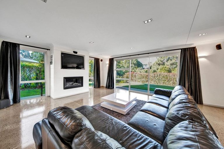 Photo of property in 3c Azalea Place, Brooklands, New Plymouth, 4310
