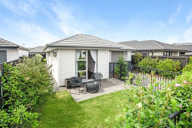 Photo of property in 35 Packard Crescent, Halswell, Christchurch, 8025