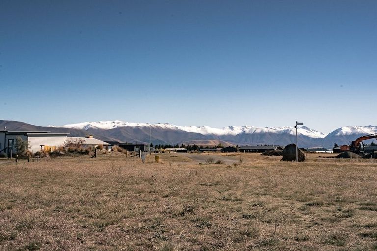 Photo of property in 19 Peak Drive, Twizel, 7901