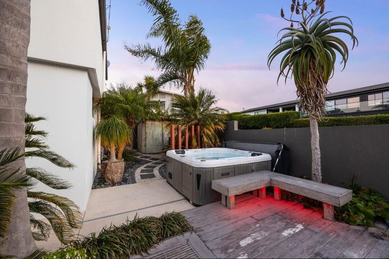 Photo of property in 151 Pah Road, Cockle Bay, Auckland, 2014