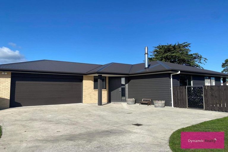 Photo of property in 15 George Street, Bulls, 4818