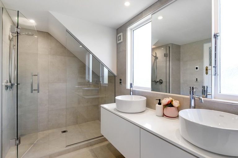 Photo of property in 102 Heaton Street, Merivale, Christchurch, 8052