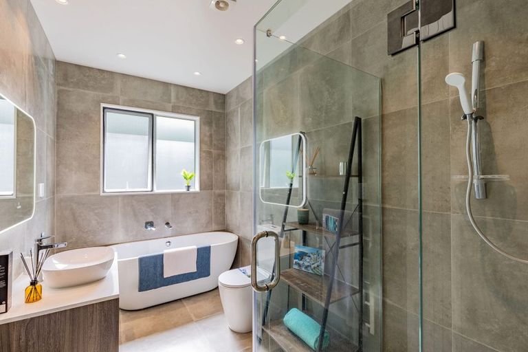 Photo of property in 26 Dida Park Drive, Kumeu, 0810