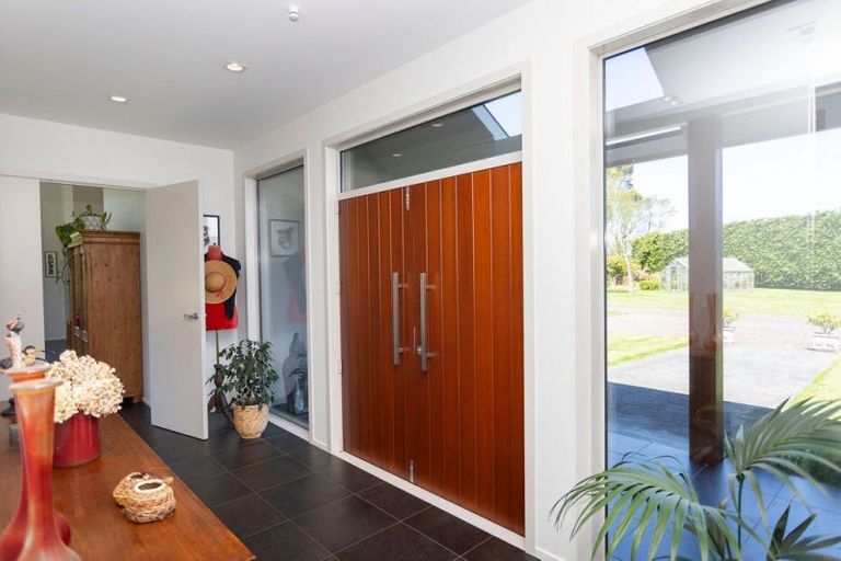 Photo of property in 239 Adelaide Road, Dannevirke, 4930