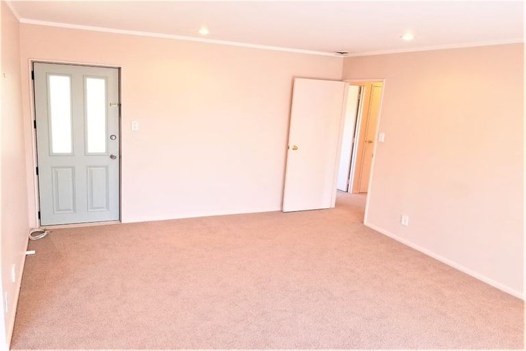 Photo of property in 240a Te Atatu Road, Te Atatu South, Auckland, 0610