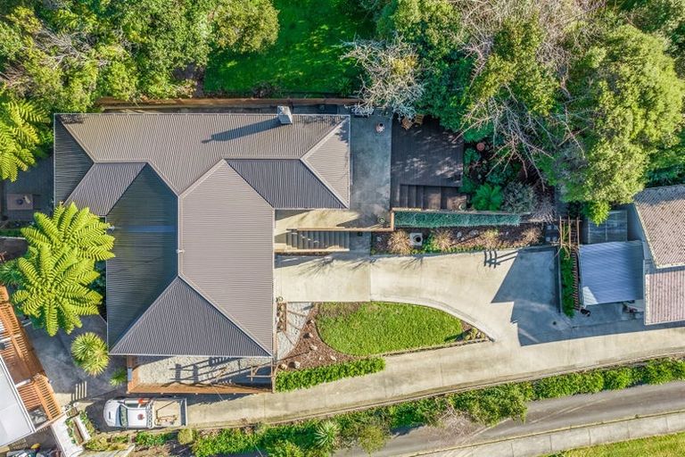 Photo of property in 21 Mahoe Street, Tawa, Wellington, 5028