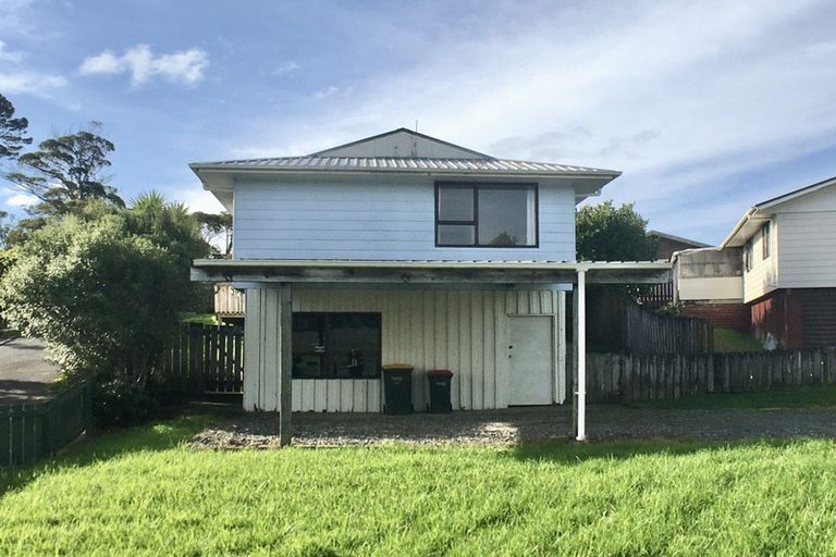 Photo of property in 60 Lavelle Road, Henderson, Auckland, 0612