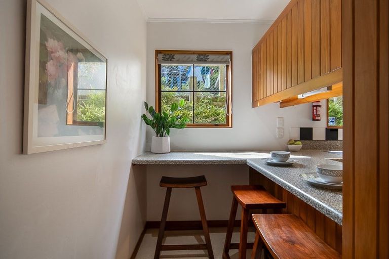 Photo of property in 5 Thatcher Crescent, Crofton Downs, Wellington, 6035