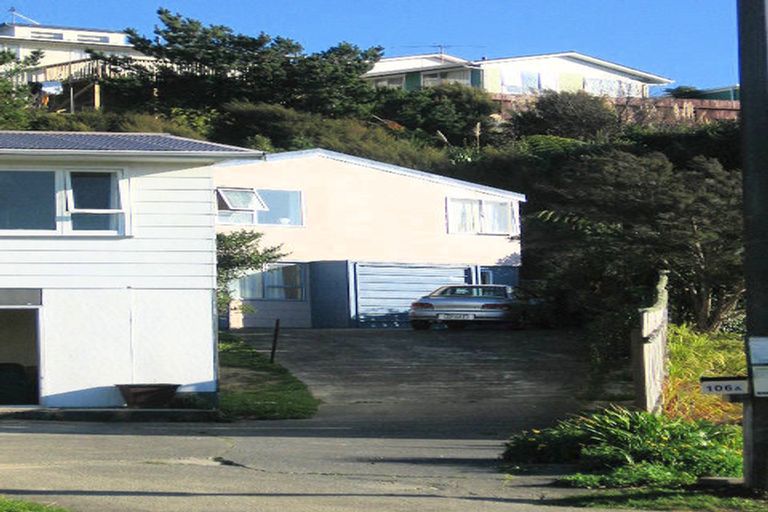 Photo of property in 2/106 Holborn Drive, Stokes Valley, Lower Hutt, 5019