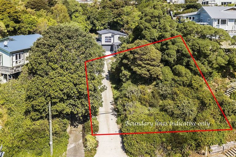 Photo of property in 18 Paremata Crescent, Paremata, Porirua, 5024