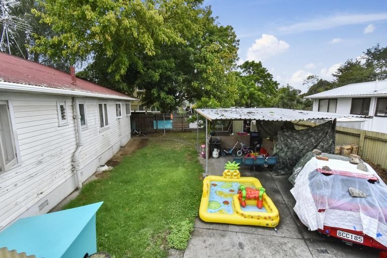 Photo of property in 1/13 Rollerson Street, Papakura, 2110