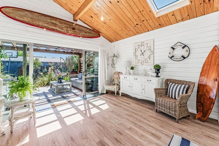 Photo of property in 11 Swindells Road, Waikuku Beach, 7473