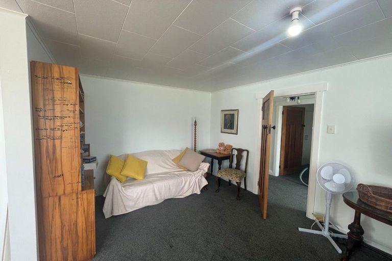 Photo of property in 6 Strange Street, Waitara, 4320